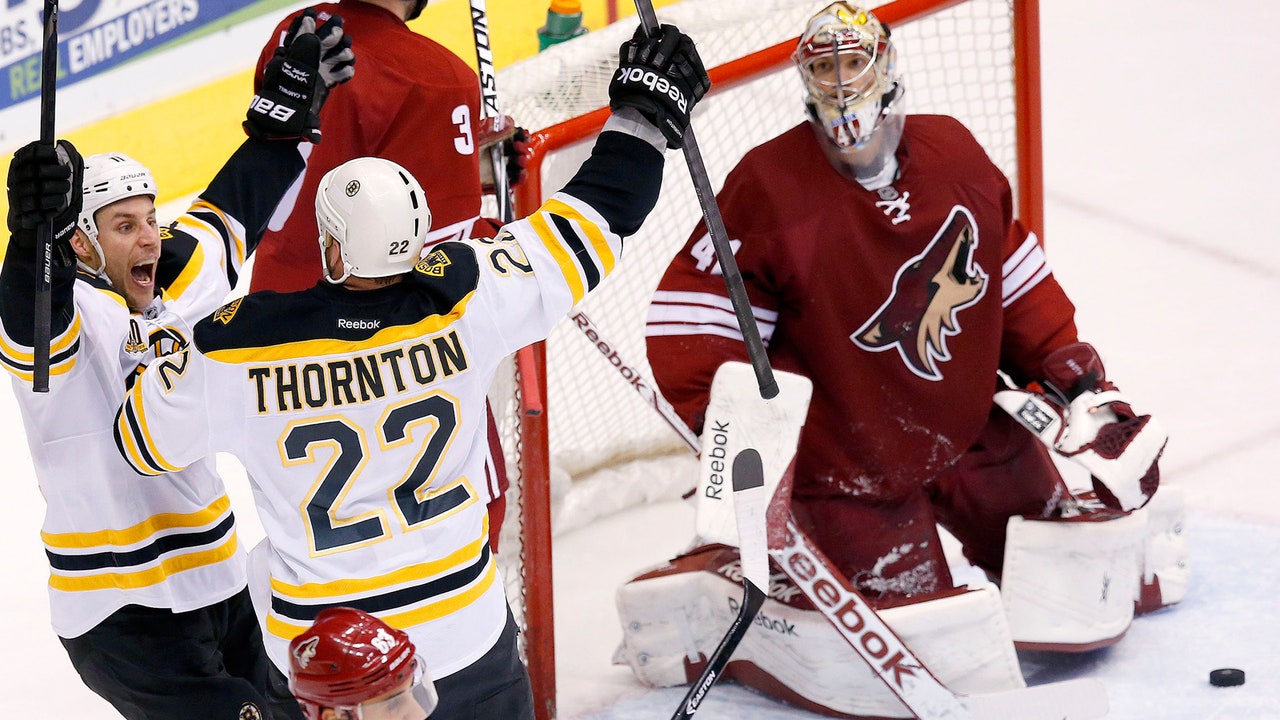 Coyotes can't keep Bruins from 12th straight win